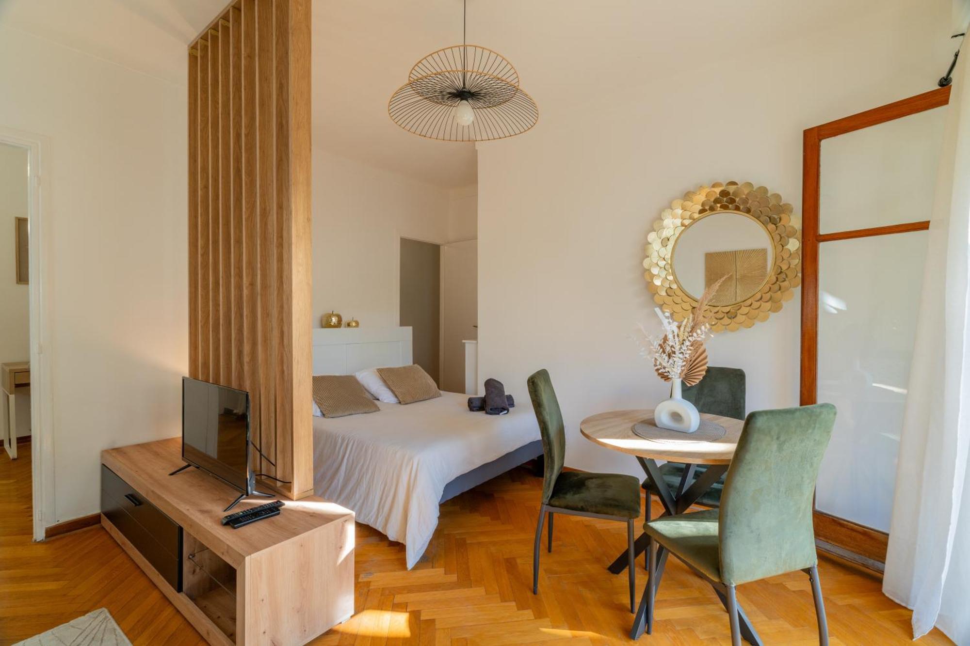 Le Carre D'Or Mermoz Marseille Bagian luar foto